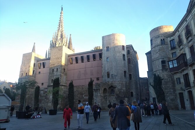 Barcelona Gothic Quarter Walking Tour with Tapas - Price and Value: Is $29.04 a Good Deal?