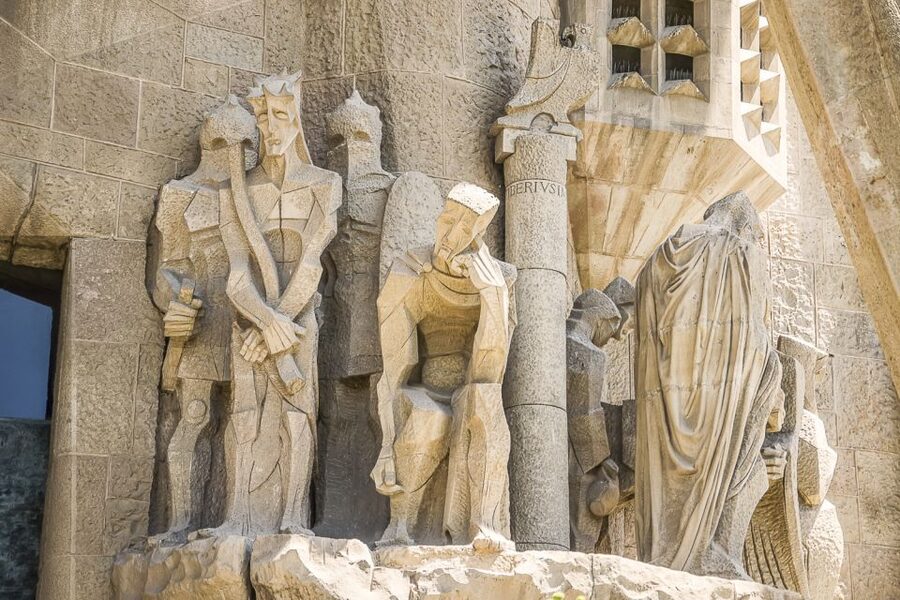 Barcelona: Guided Tour of Sagrada Familia - Key Things You Should Know Before You Go