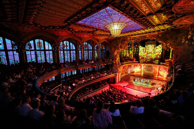 Barcelona Guitar Trio & Dance at the Palau de la Musica - What you hear and what you do not, instrument-first style