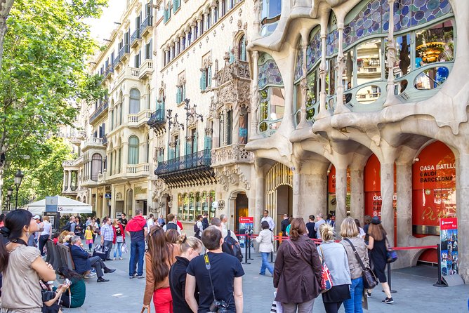 Barcelona Highlights & Montserrat with Port or Hotel Pick Up - Price and Value: What You’re Really Paying For