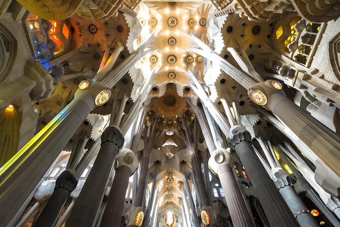 Barcelona Highlights & Sagrada Familia Tour: Priority Access - Priority access at Sagrada Familia, done the smart way