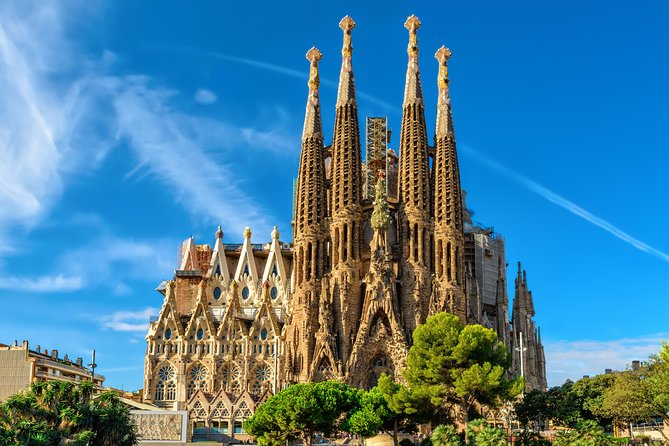 Barcelona Highlights Small Group Tour with Hotel Pick Up - MUHBA Temple d’August and the Cathedral area in quick hits