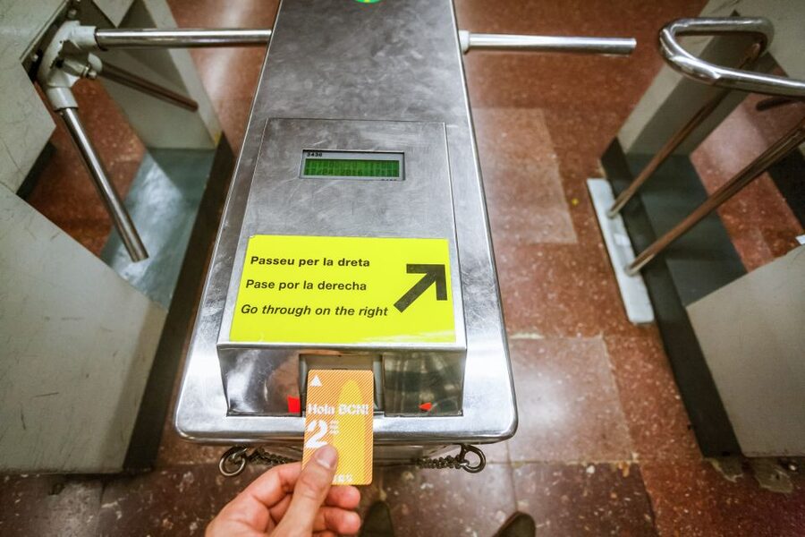 Barcelona: Hola Barcelona Public Transport Travel Card - Practical Tips That Make This Pass Feel Effortless