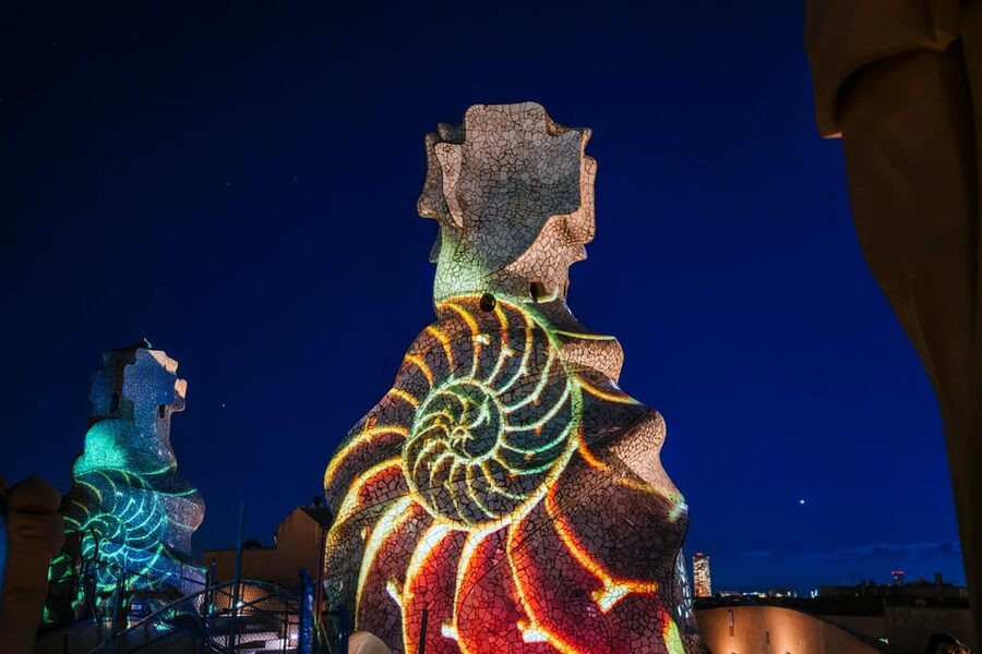 Barcelona: La Pedrera Night Experience - La Pedrera Night Experience: a small slice of Gaudi theater on Passeig de Gracia