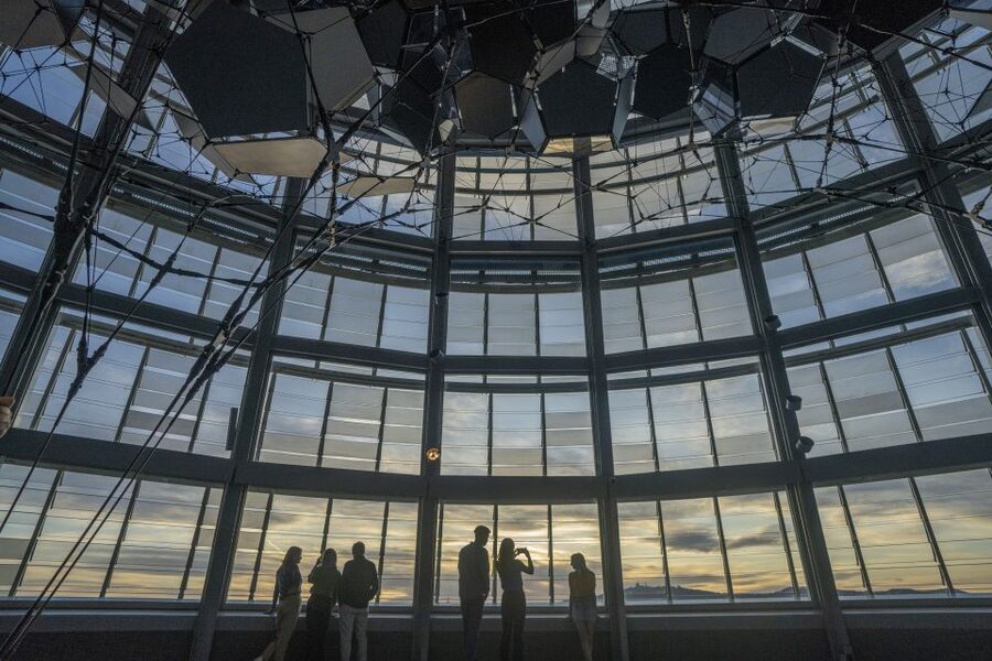 Barcelona: Mirador torre Glòries Skip-the-Line Ticket - Audio guide and view signage: the difference between photos and understanding