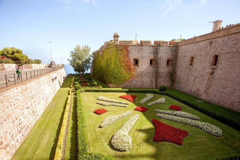 Barcelona: Montjuïc Cable Car Roundtrip Ticket - Value Check: Is $22 a Good Deal?