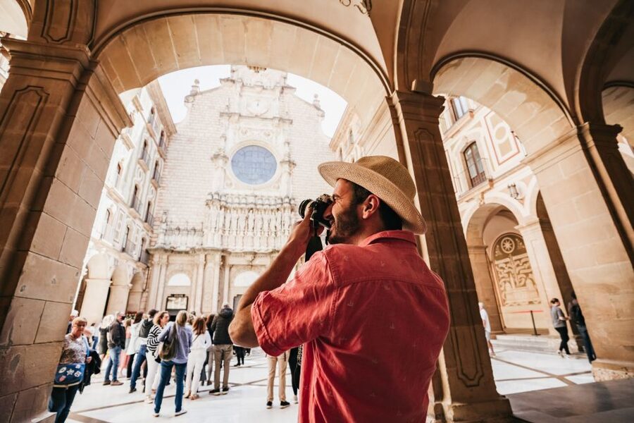 Barcelona: Montserrat, Cogwheel, Black Madonna & Winery Tour - Free time on the mountain: viewpoints, market stops, and optional funicular