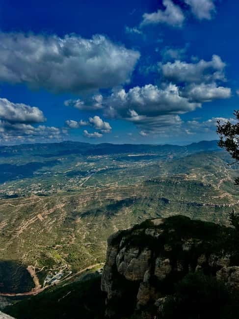 Barcelona: Montserrat Tour, Transfers & Basilica Entry - Montserrat in 6 hours: how the day is paced