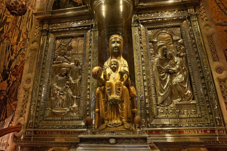 Barcelona: Montserrat Tour with Cog-Wheel & Black Madonna - Price and value: what $59 includes, and why that can add up