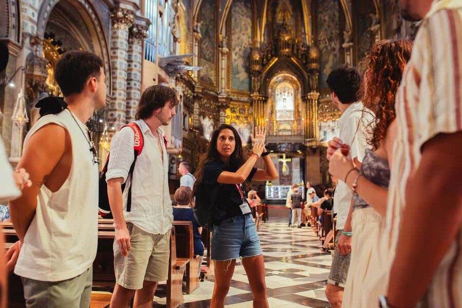 Barcelona: Montserrat with Optional Black Madonna & Cogwheel - Getting There by Air-Conditioned Bus, and How the Timing Works