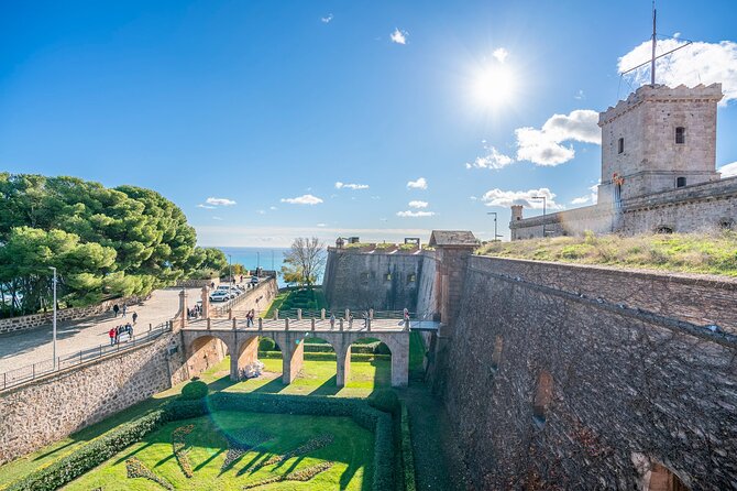 Barcelona: Old Town, Montjuic Castle, Cable Car Small Group Tour - Walking Las Ramblas with context, not just crowds