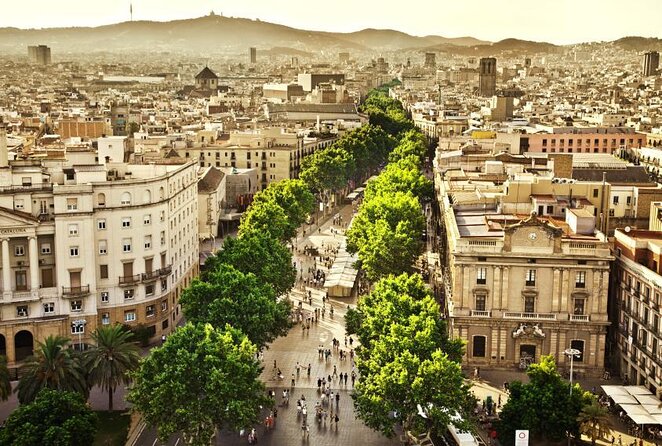 Barcelona Old Town Night Small Group Tour with Tapas & Flamenco - Key moments worth planning for