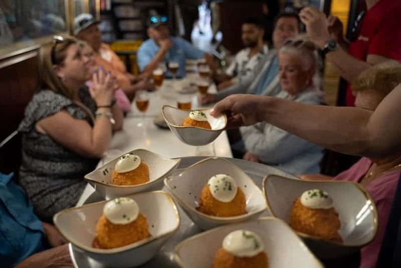 Barcelona Old Town Tapas Night: Hidden Bars, Cava & Vermut - Small group max 12: why this makes the tour feel personal