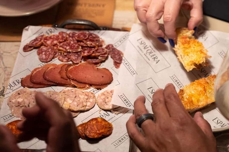 Barcelona Old Town Tapas Night: Hidden Bars, Cava & Vermut - Call de Barcelona (the Jewish Quarter mood): wine tasting with local calm