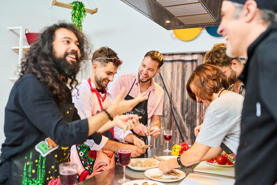 Barcelona: Paella Cooking Class with Market Visit and More - The market visit: what to look for in seafood, vegetables, and spices