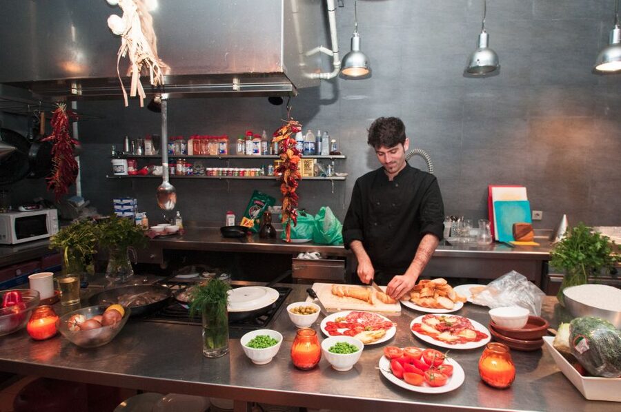 Barcelona: Paella Cooking Experience & Boqueria Market Tour - What you actually eat by the end