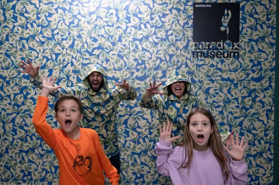 Barcelona: Paradox Museum Entry Ticket - Signature rooms that steal the show: zero gravity, camouflage, and the tunnel
