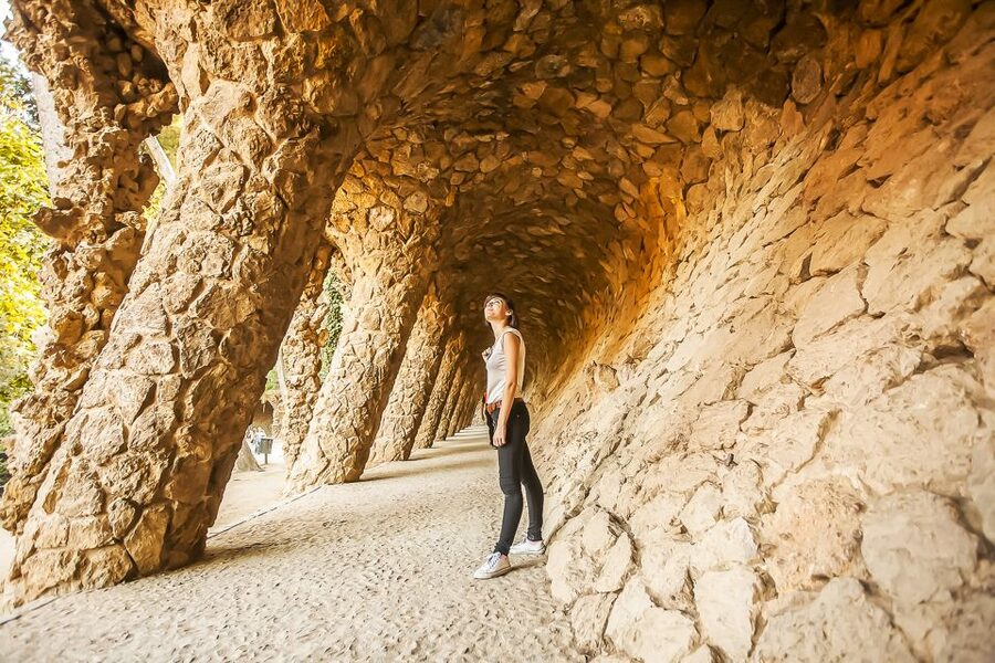 Barcelona: Park Güell Admission Ticket - The walk up to the Dragon Stairway and el drac