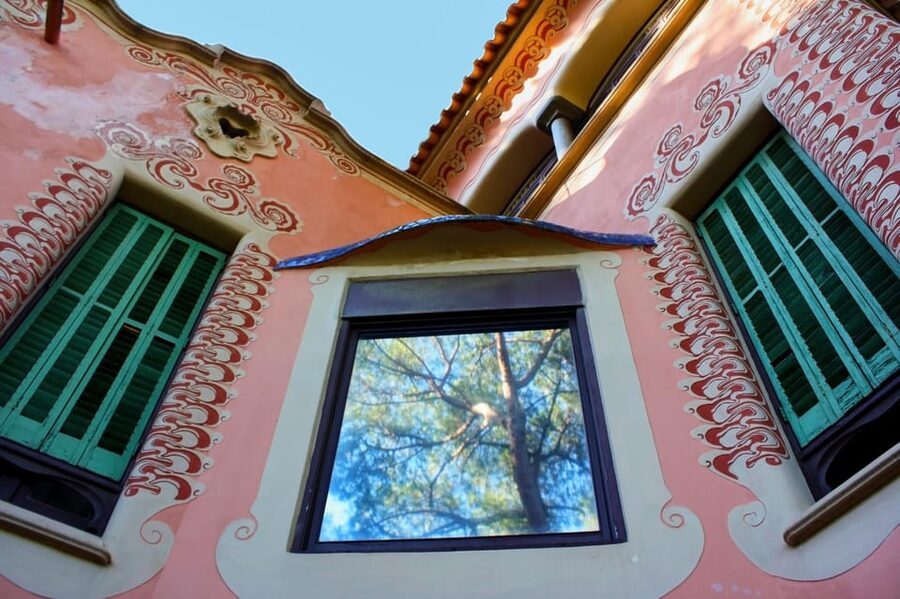 Barcelona: Park Güell and Gaudí House Museum Entry Ticket - Gaudí House Museum: what you’ll learn and who it suits