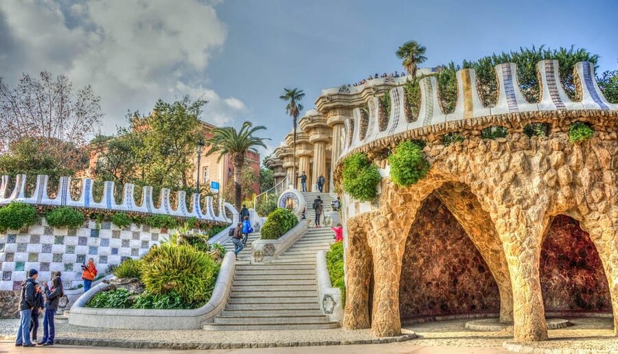 Barcelona: Park Güell Guided Tour - 100 Columns room: the one stop you shouldn’t miss