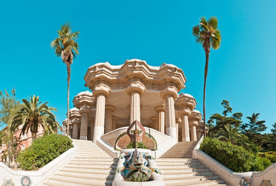 Barcelona: Park Güell Guided Tour & Priority Access - Park Güell: Why This Tour Works Better Than Going Solo