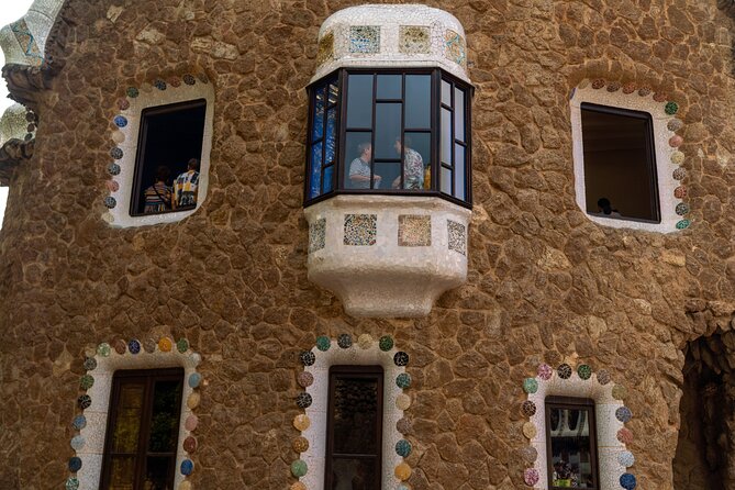 Barcelona: Park Güell Guided Tour & Tickets with Fast-Track Entry - Should You Book This Park Güell Tour?