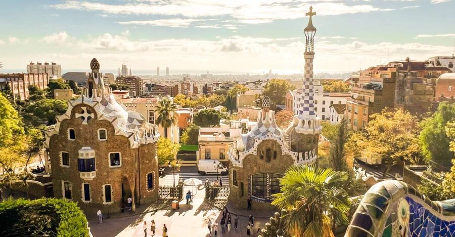 Barcelona: Park Güell & La Sagrada Familia Tickets and Tour - Crowds, Security, And Real-World Timing