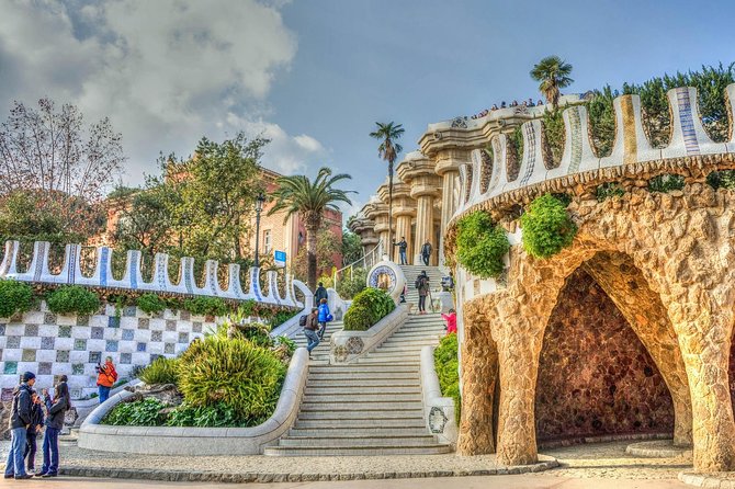 Barcelona: Park Guell Skip the Line Guided Tour - Gaudí Salamander: The Park’s Most Recognizable Character