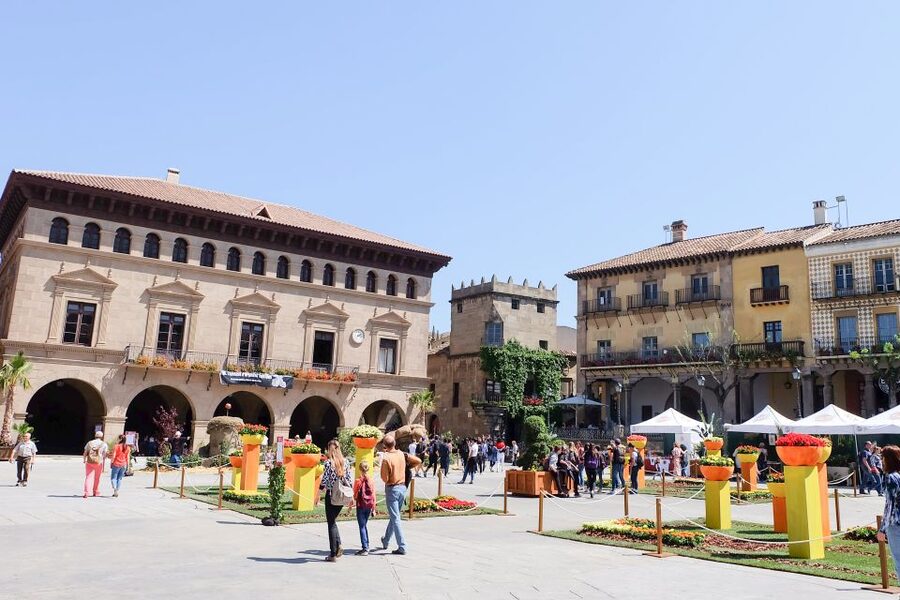 Barcelona: Poble Espanyol Entry Ticket - Montjuïc is the right place for a Spanish architecture reset