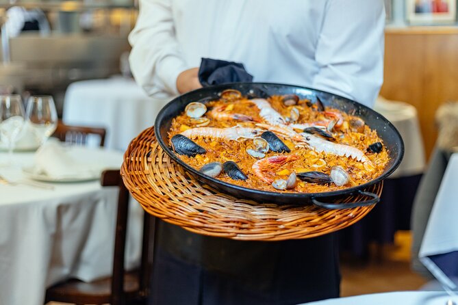 Barcelona Private Food Tour With Locals: 6 or 10 Tastings - Eixample walking: more than window dressing