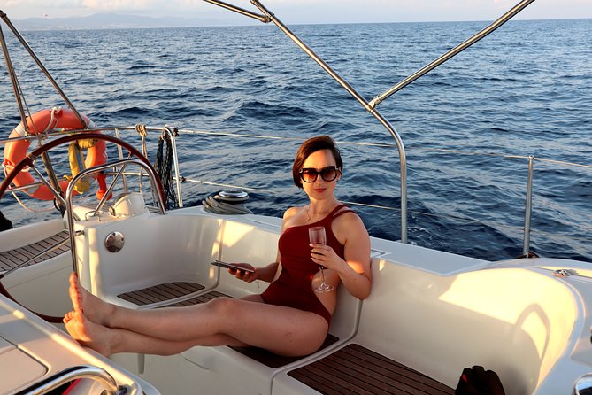 Barcelona Private Sailing Tour with Drinks for Family and Friends - Drinks and Snacks: Where the Value Really Shows