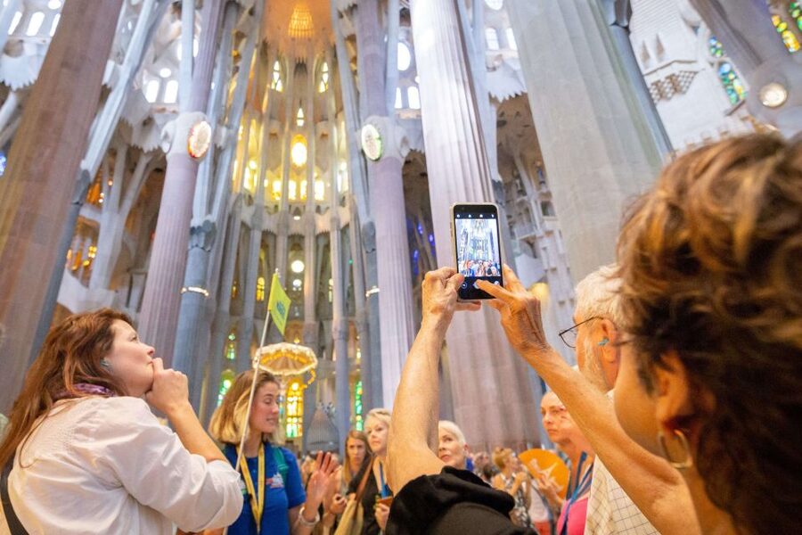Barcelona: Sagrada Familia and Park Guell Combo Guided Tour - Key things that make this combo tour work