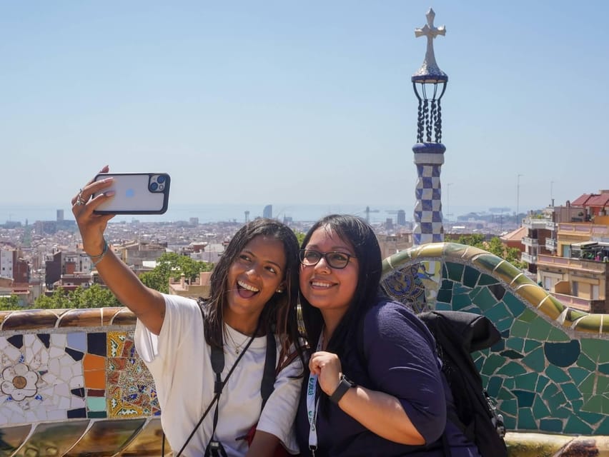 Barcelona: Sagrada Familia and Park Güell Tour - Pacing advice so you enjoy both sights, not just survive them
