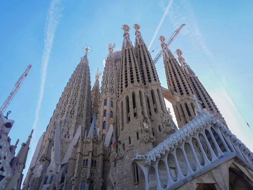 Barcelona: Sagrada Familia and Park Güell Tour - Who should book this Gaudí combo tour
