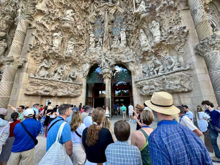 Barcelona: Sagrada Familia Entry Ticket and Guided Tour - Price and value for a $55 skip-line guided entry