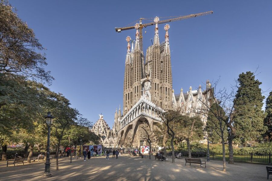 Barcelona: Sagrada Familia Entry Ticket with Audio Guide - Timing Tips That Actually Help: Opening Hours and the Last Entry Rule