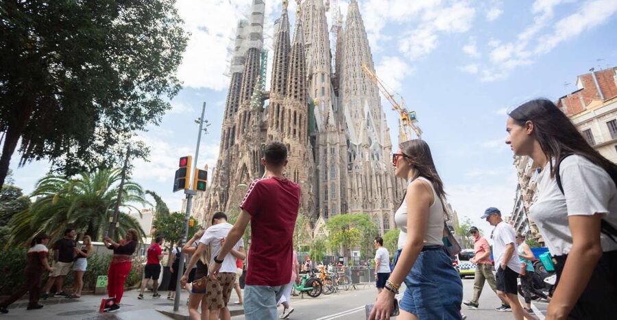 Barcelona: Sagrada Familia Fast-Track Guided Tour - Key Things Worth Knowing Before You Go