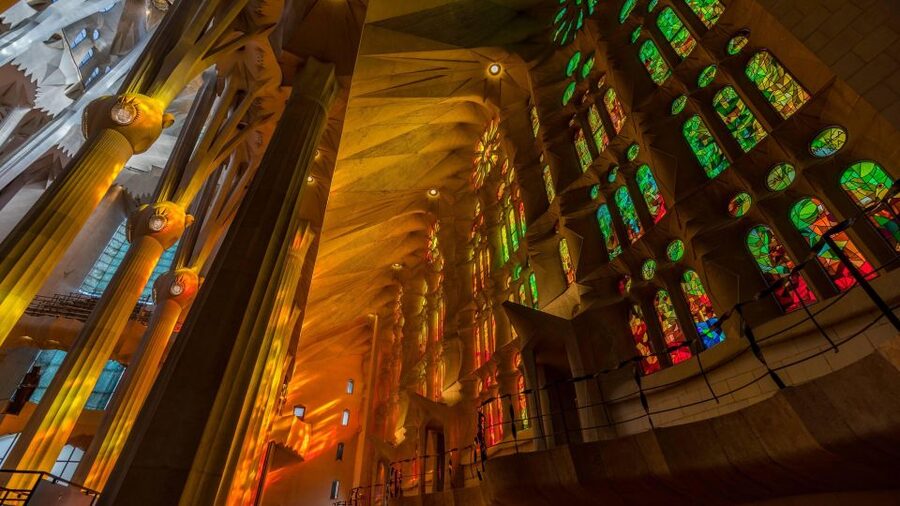Barcelona: Sagrada Familia Fast-Track Guided Tour - Dress Code, Security, and Small Things That Can Slow You Down