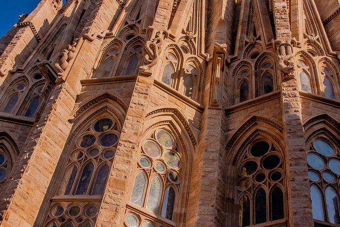 Barcelona: Sagrada Familia Fast Track Tour with Tower Option - What to Know Before You Go: Clothes, ID, and Small Practical Rules