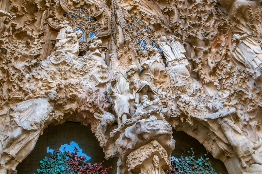 Barcelona: Sagrada Familia Guided Tour with Tower Access - Inside the basilica: headsets, nave walking, and symbolism you can actually spot