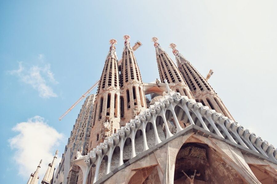 Barcelona: Sagrada Familia Guided Tour with Tower Access - Going up the tower: elevator access, no guide with you, and the steps back down