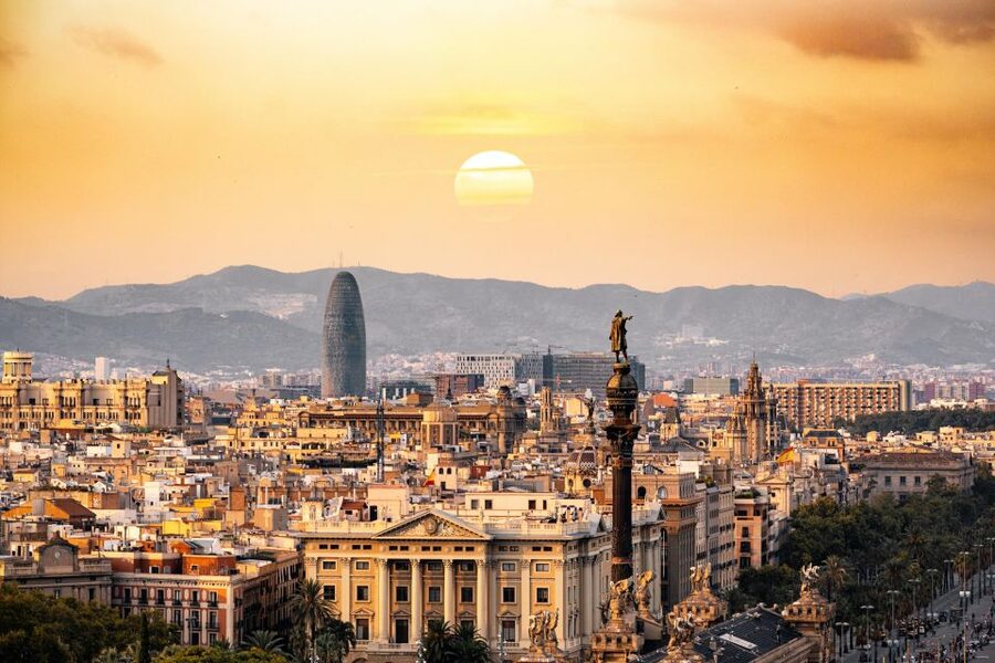 Barcelona: Sagrada Familia, Modernism, and Old Town Tour - Key highlights at a glance