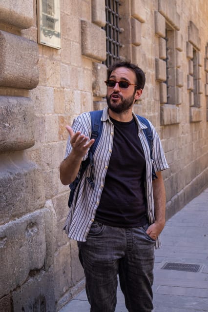 Barcelona: Sagrada Familia, Modernism, and Old Town Tour - Bishop’s Bridge and the General Archive: why these stops feel oddly important