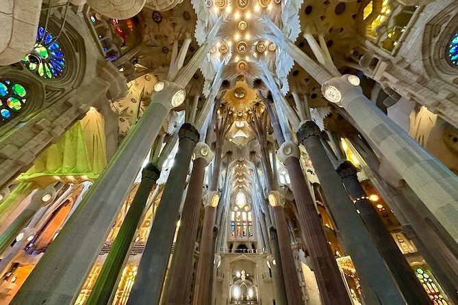 Barcelona: Sagrada Familia & Park Guell Guided Tour + Transfer - What you get for the price, and what you should budget for