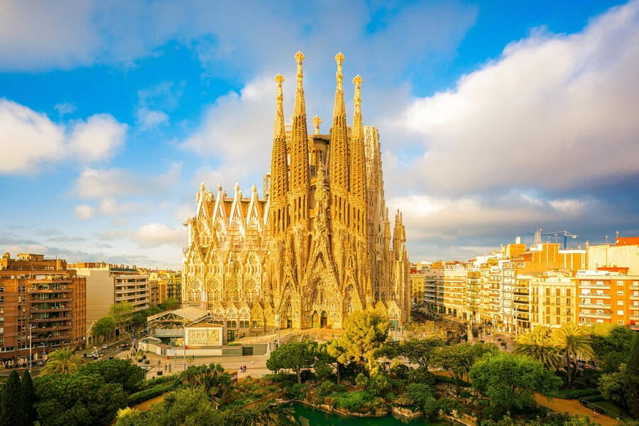 Barcelona: Sagrada Familia Priority Access Guided Tour - Museum of the Church: Gaudí’s sketches and artifacts put everything in context