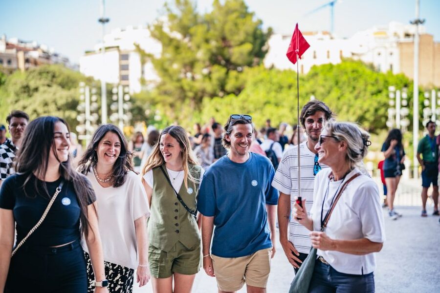 Barcelona: Sagrada Familia Skip-the-Line Entry Ticket & Tour - What You Get in 1.5 Hours at Sagrada Familia