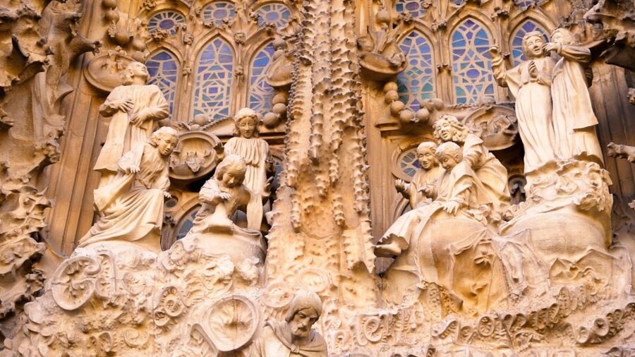 Barcelona: Sagrada Familia Skip-the-Line Guided Tour - Museum Time: Sketches, Plaster Models, and Gaudí’s Upside-Down View