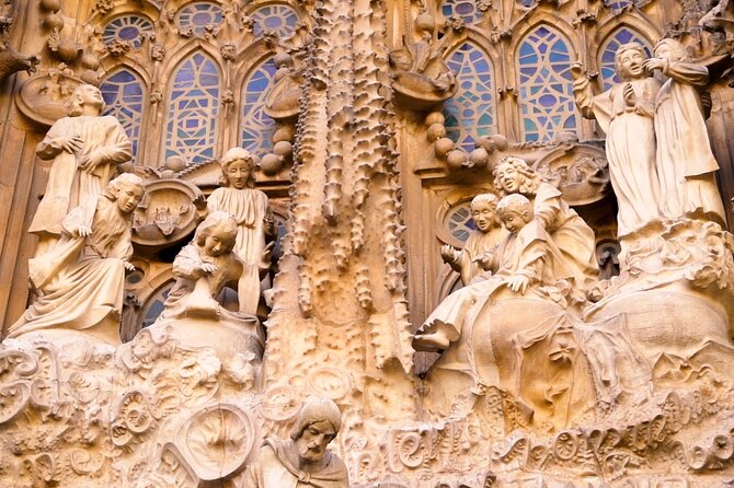 Barcelona: Sagrada Familia Skip-the-Line Guided Tour and Tickets - Stained glass and the timing trick that actually helps