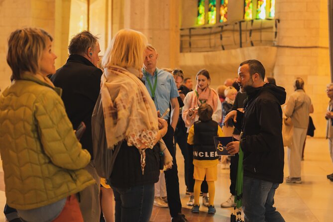 Barcelona: Sagrada Familia Skip-the-Line Guided Tour and Tickets - Group size and pacing: how it affects your experience
