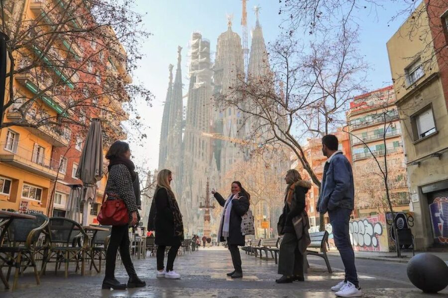 Barcelona: Sagrada Familia Skip The Line Insider Guided Tour - What is not included: towers, big bags, and wheelchair access